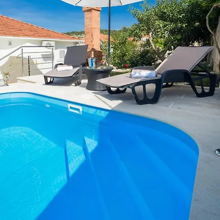 Family Friendly House With A Swimming Pool Nerezisca, Brac - 20132